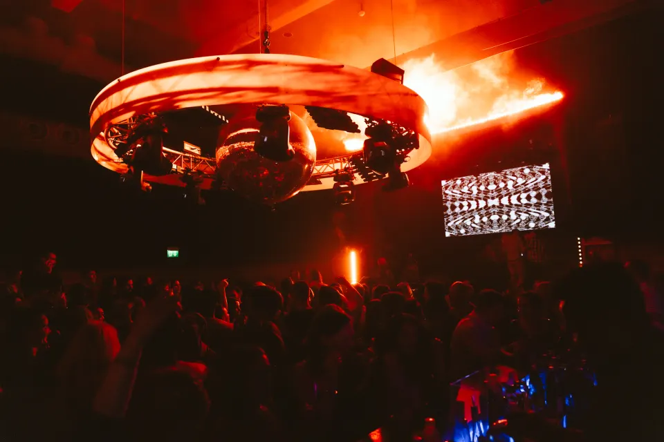 No Diggity // Kaufleuten // 17 Jan 2025 Foto 35