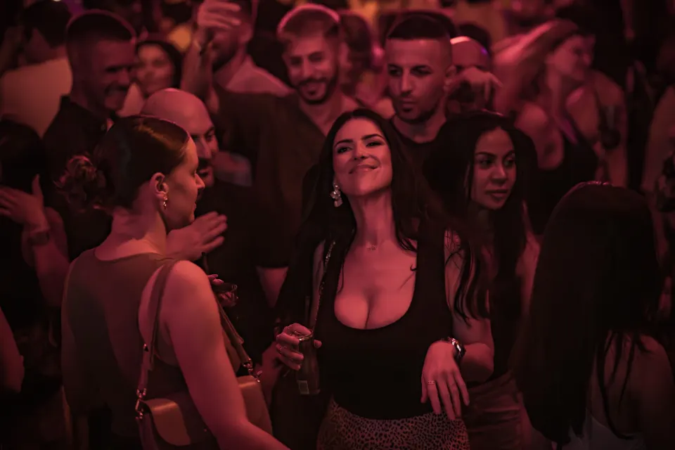 Cover No Diggity // Kaufleuten // 19 April 2025