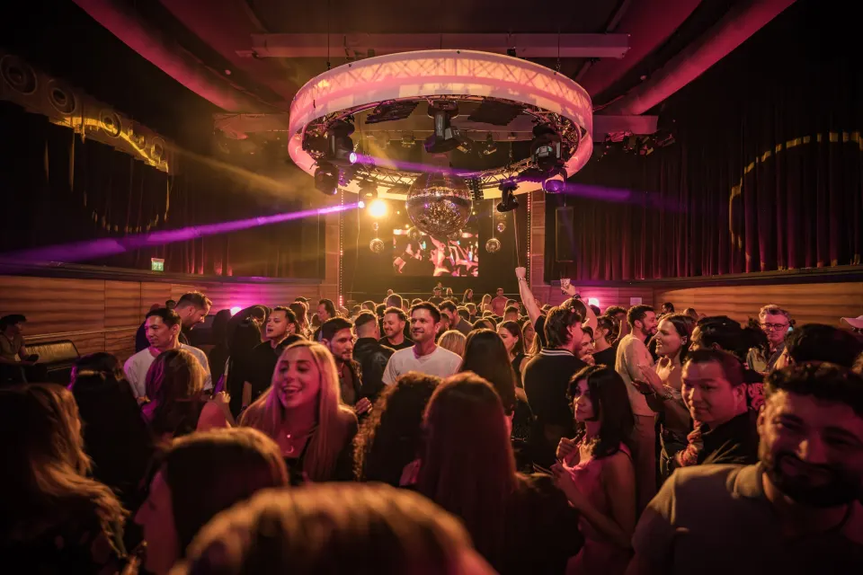 No Diggity // Kaufleuten // 19 April 2025 Foto 14