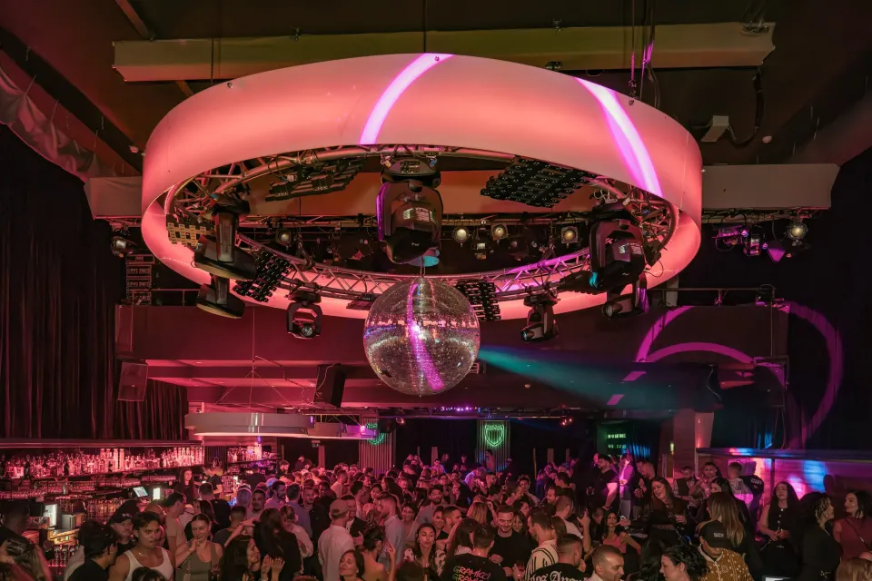 No Diggity // Kaufleuten // 19 April 2025 Foto 21