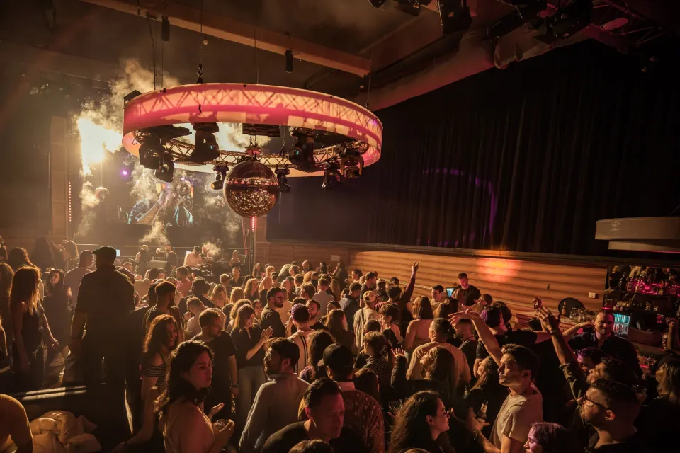 No Diggity // Kaufleuten // 19 April 2025 Foto 12