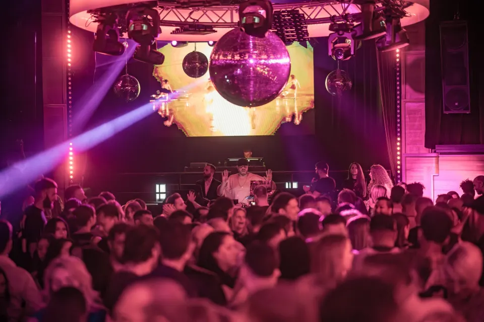 No Diggity // Kaufleuten // 19 April 2025 Foto 11