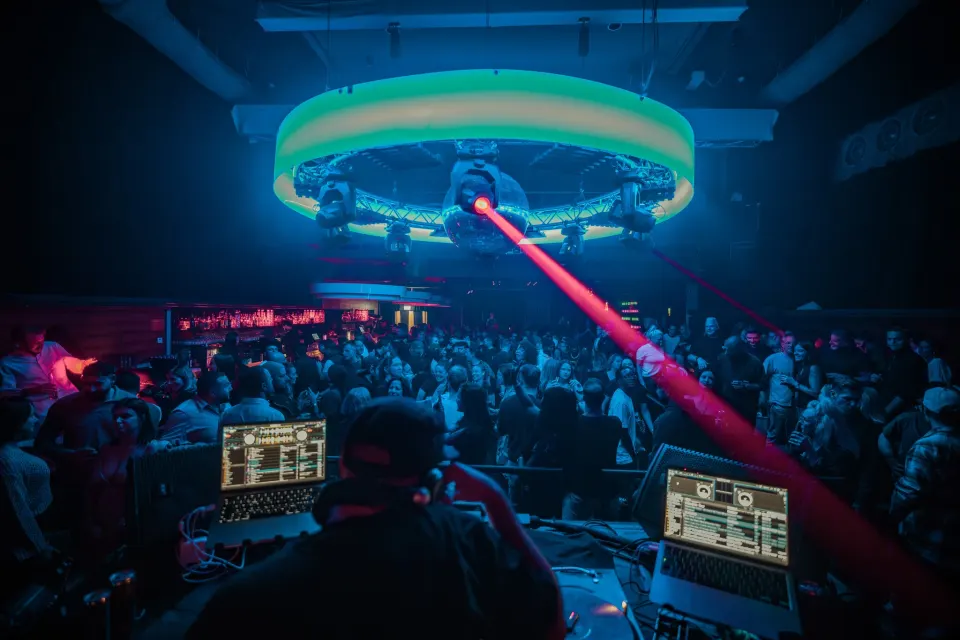 No Diggity // Kaufleuten // 12 Dec 2025 Foto 40